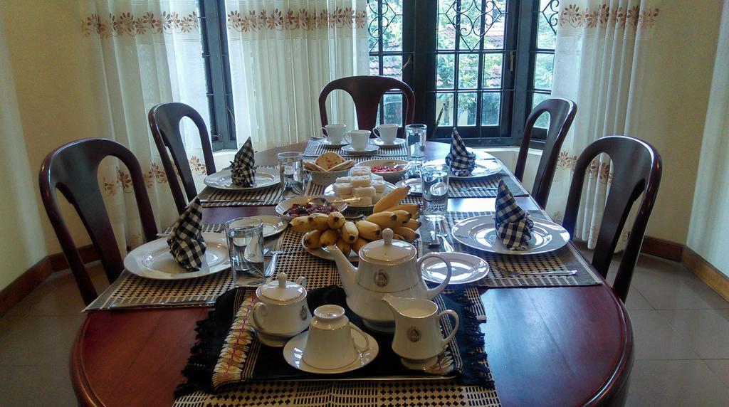 Glory Homestay Канди Екстериор снимка