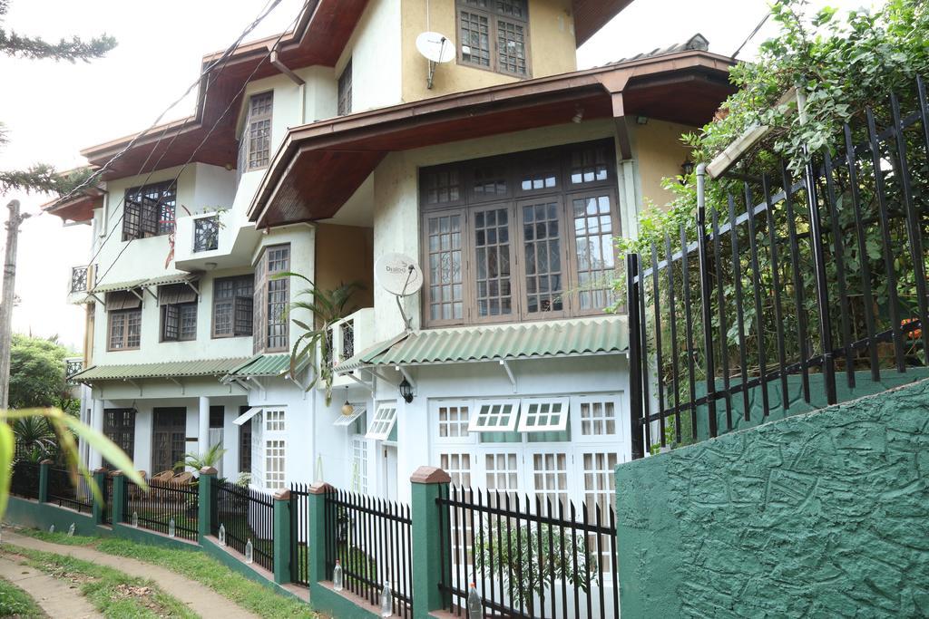 Glory Homestay Канди Екстериор снимка