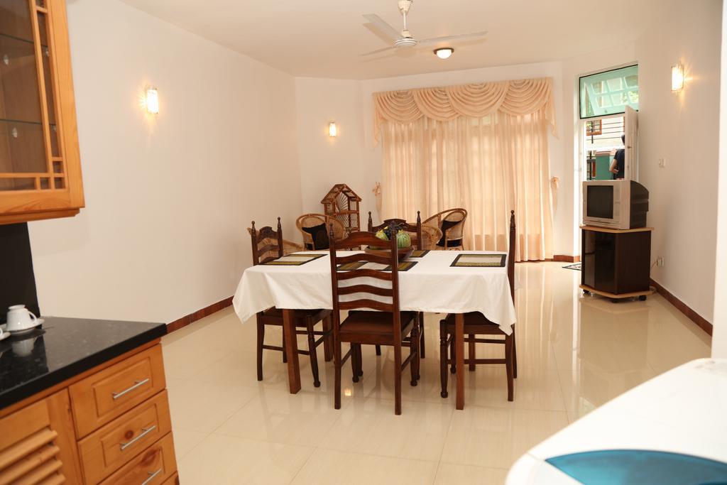 Glory Homestay Канди Стая снимка
